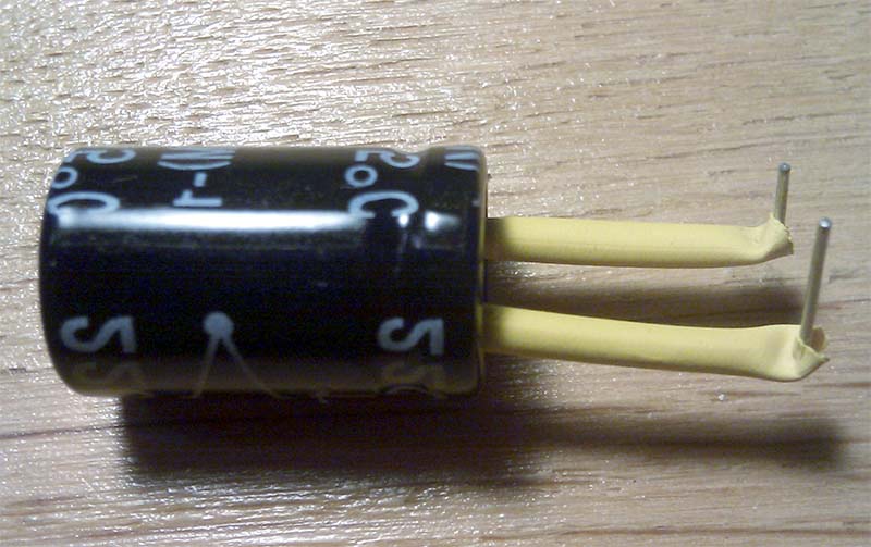 Конденсатор C1