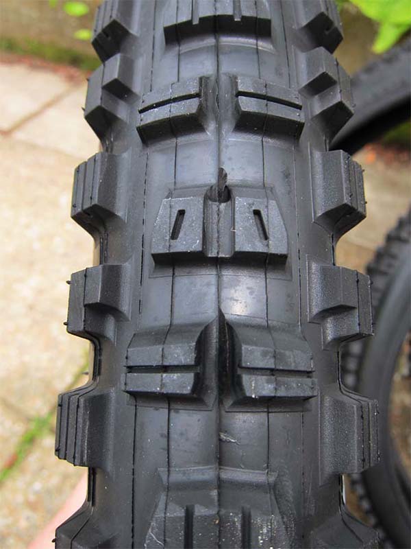 Протектор покрышки Maxxis Minion DHR II