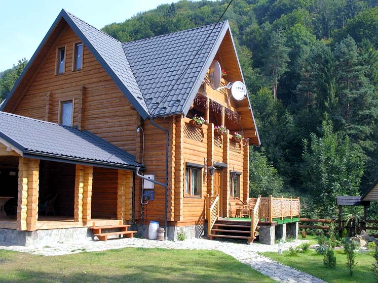 Частная усадьба Гомул с селе Шешоры