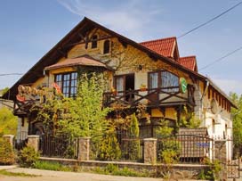 Отель Гранд в Рахове