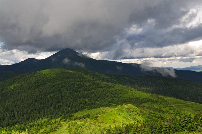 Панорама Черногорского хребта